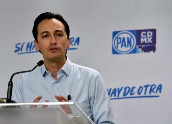 Liderazgos de Morena en la CDMX aprovecharon el conflicto de AMLO con Perú para darle un llegue al canciller Marcelo Ebrard, porque consideran que no ha defendido lo suficiente al presidente,