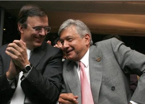 Una vez más, el presidente Andrés Manuel López Obrador intercedió por su ‘corcholata’ presidencial favorita, Claudia Sheinbaum. Fue a pregunta expresa en su mañanera, cuya respuesta fue un mensaje bastante claro para que el canciller Marcelo Ebrard se discipline.