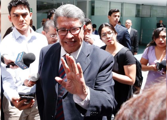 Una de dos: el presidente Andrés Manuel López Obrador le está allanando el camino a Ricardo Monreal rumbo a la candidatura de Morena para la Ciudad de México o trae muy buena estrella en los últimos días.