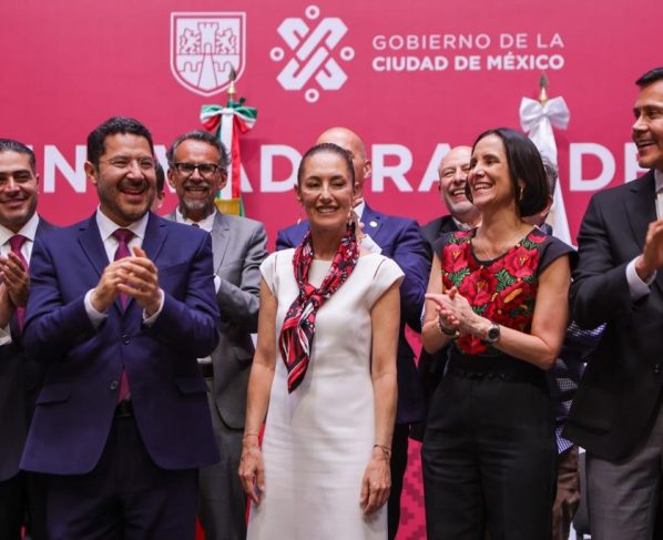 Al anunciar que solicitará licencia definitiva a la Jefatura de Gobierno de la CDMX a partir del viernes 16, Claudia Sheinbaum presumió que por hoy encabeza las encuestas rumbo a la elección presidencial del 2024, y que será la primera presidenta de México.