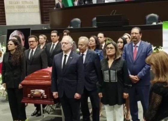 Es una constante en el mundo, y nuestro país no es la excepción, que cuando vienen momentos políticos importantes, muere un actor político que seguramente iba a aportar su inteligencia, su mesura y su amor por México en esa coyuntura.
