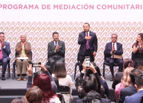El jefe de Gobierno Martí Batres y el presidente del Poder Judicial de la Ciudad de México, Rafael Guerra presentaron el “Programa de Mediación Comunitaria. Diálogo para Solucionar Conflictos”. FOTO: Poder Judicial CDMX
