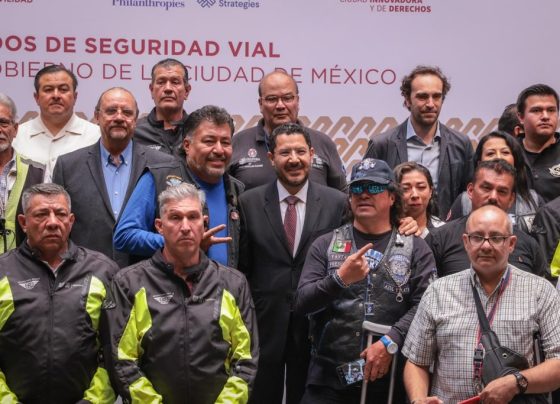 El Jefe de Gobierno, Martí Batres, anunció modificaciones al Reglamento de Tránsito de la CDMX para hacer más drásticas las medidas de control para los motociclistas, a fin de reducir accidentes mortales en que estén involucrados estos vehículos. FOTO: GCDMX