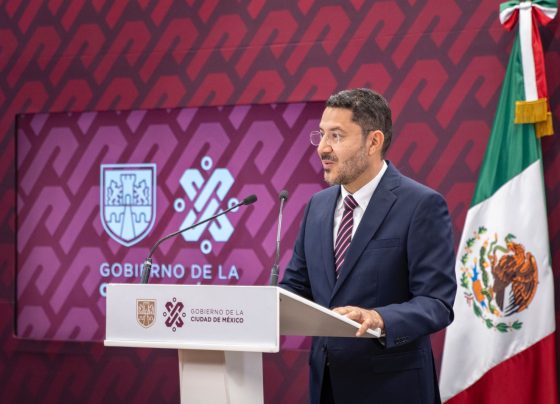 El jefe de Gobierno Martí Batres dijo que respaldará a quienquiera que resulte ganador de la encuesta de Morena para elegir al coordinador nacional de los Comités de Defensa de la Cuarta Transformación, que será la virtual candidata a la Presidencia. FOTO: GCDMX