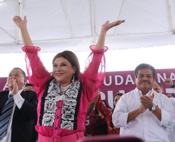 La aspirante a la candidatura de Morena para la Jefatura de Gobierno de la CDMX, Clara Brugada dijo que siempre ha hecho “clic con la clase media” y consideró que es “un mito” el que se diga que ella y Morena están alejados de dicho sector. FOTO: X / Brugada
