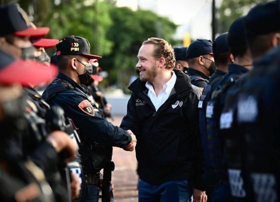 El alcalde de la Benito Juárez y aspirante a la Jefatura de Gobierno, Santiago Taboada obtuvo la licencia de parte del Congreso de la Ciudad de México para dejar su cargo por un periodo de 41 días y buscar la candidatura de la oposición. La separación correrá del 21 de octubre al 30 de noviembre. FOTO: X / Taboada