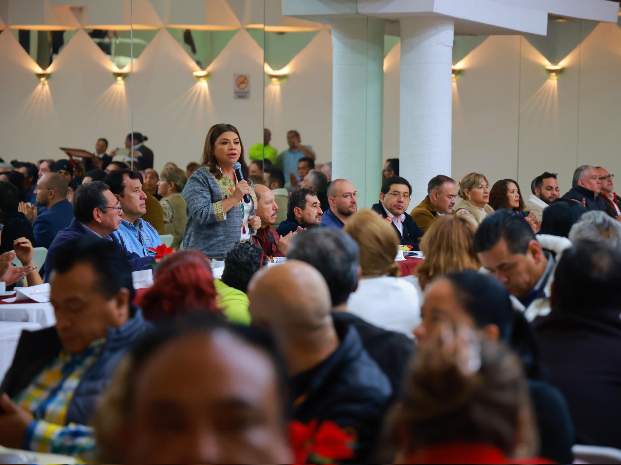 La candidata única de Morena para la Jefatura de Gobierno, Clara Brugada dijo que frente “a la derecha antidrechos”, la denominada “cuarta transformación” opta por la educación y salud al alcance de todos. FOTO: X / Brugada