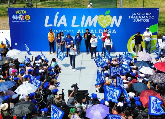 A Lía Limón se le salieron las lágrimas cuando mencionó su nombre y le agradeció que estuviera presente en su primer mitin de campaña: Hortensia Luna, la hija de Leonel Luna, acaecido en un accidente de tránsito en marzo de 2021. FOTOS: Especial