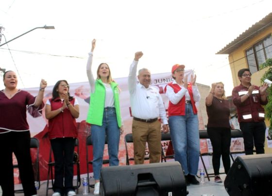 El candidato de Morena-Partido Verde y PT por el Distrito 15 de la Ciudad de México, Pabo Trejo, inició su campaña de manera simbólica con un gran evento, en la tarde, en la colonia más pequeña pero no por ello menos importante de Iztacalco: Cuchilla Agrícola Oriental. FOTO: Especial