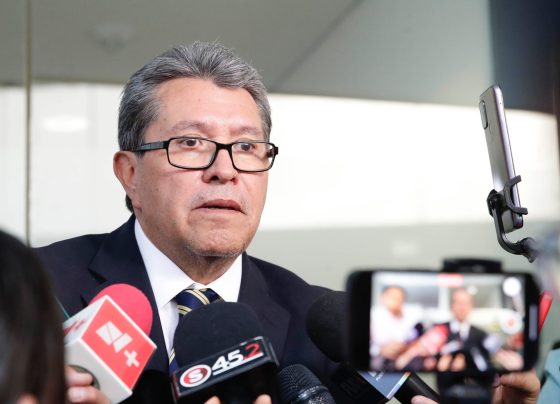 El senador Ricardo Monreal Ávila coincidió con el presidente de la República en que la transición en 2024 será tersa y tranquila ya que la violencia política no nublará el escenario electoral. “Todos tenemos que hacer votos porque no se rebase a la voluntad popular”, dijo. FOTO: Archivo