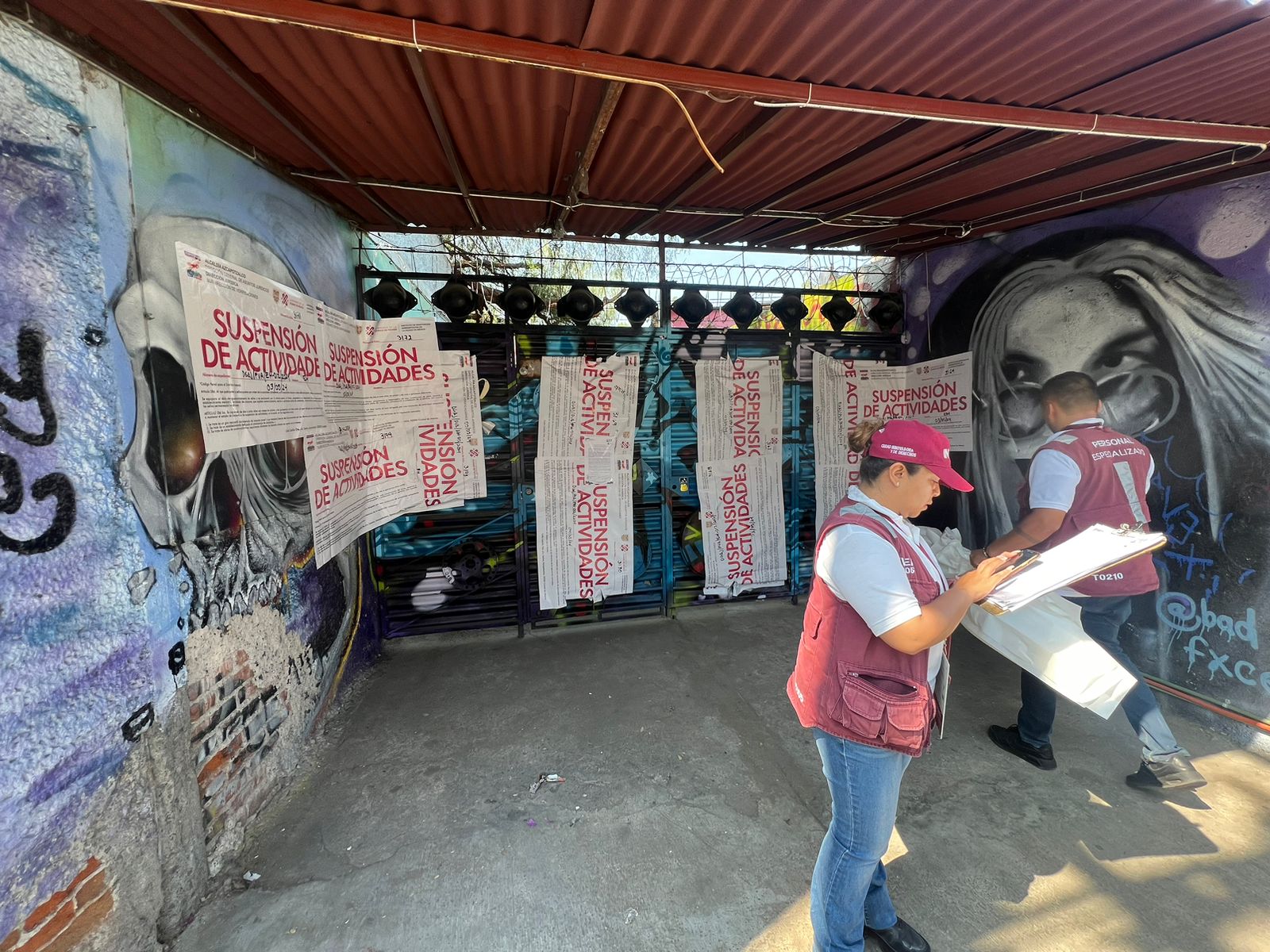 Ante las quejas vecinales, la venta de bebidas a menores de edad y por escandalizar a altas horas de la madrugada, la alcaldía Azcapotzalco ordenó la suspensión de actividades del establecimiento denominado “Mary Jane”. FOTO: Especial