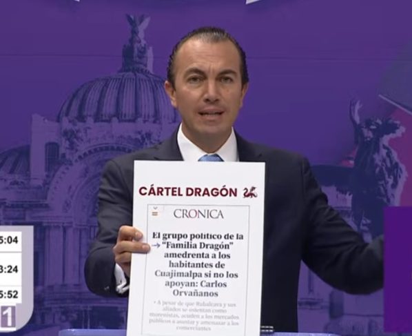 En su mensaje final, el candidato a alcalde de Cuajimalpa, Carlos Orvañanos asestó el golpe que noqueó a su adversario, Gustavo Mendoza, candidato de Morena: se refirió a su grupo político como "Cartel Dragón". FOTO: Tomada del video del debate