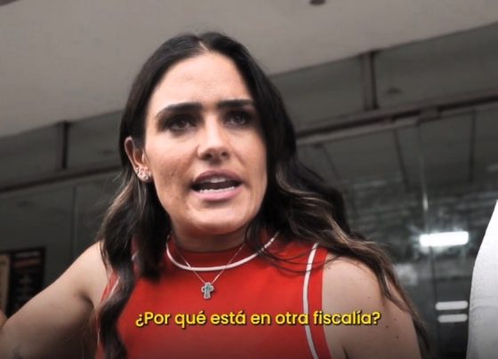La candidata a la alcaldía Cuauhtémoc por la coalición “Va por la Ciudad de México”, Ale Rojo de la Vega denunció que las autoridades capitalinas le mantienen oculta la carpeta de investigación sobre el ataque que padeció el sábado anterior, a pesar de que este viernes detuvieron en Ecatepec, Estado de México, al presunto agresor. FOTO: Especial
