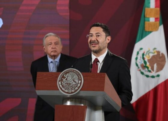 La elección, como nunca, se está calentando en extremo en la capital. Crece la desesperación en Morena. Ya hasta hubo un atentado contra la candidata de oposición, Alessandra Rojo de la Vega, que va por la Cuauhtémoc. Habrá que ver si AMLO y Batres se resisten a la tentación de robarse la elección para jefe de Gobierno si, como todo apunta, la pierden. Lo veremos. FOTO: Especial