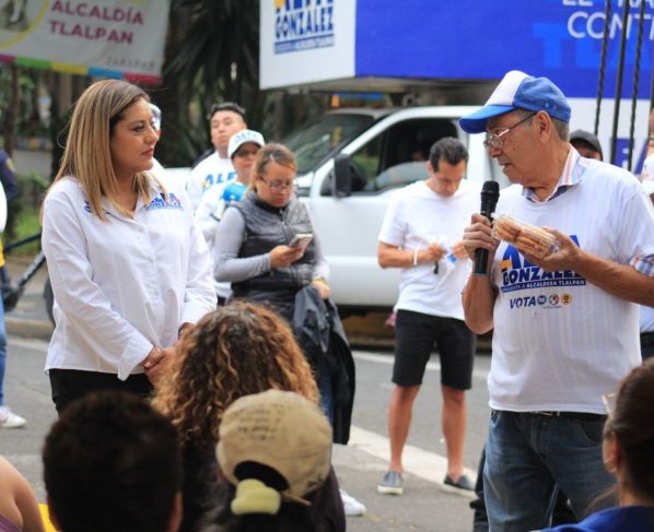 Alfa González, candidata a la alcaldía Tlalpan por la coalición Va X la CDMX, prometió que, de ser electa para gobernar esa demarcación territorial en las elecciones del 2 de junio, ampliará los apoyos en los próximos tres años para que las unidades habitacionales de la demarcación continúen siendo rehabilitadas y reciban el mantenimiento necesario. FOTO: Especial