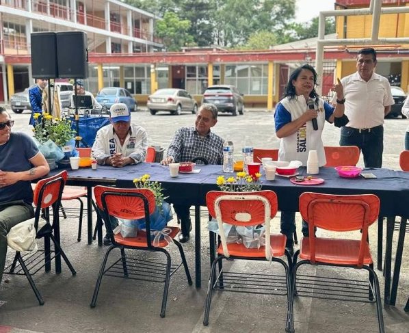 Los módulos de policía hoy se encuentran abandonados y en total descuido, convirtiéndose en sitios o guaridas de la delincuencia, razón por la cual habremos de rescatarlos dijo la candidata a la alcaldía Azcapotzalco del PAN, PRI y PRD, Margarita Saldaña. FOTO: Especial