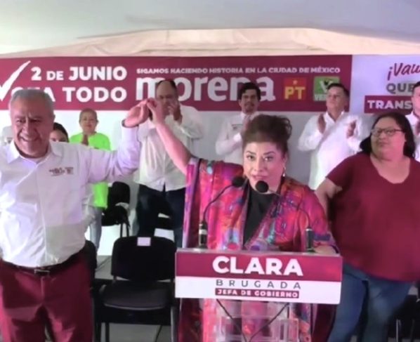 A fin de que durante su gobierno cuente con un buen Presupuesto de Egresos, la candidata de Morena a la Jefatura de Gobierno, Clara Brugada, de manera enfática hizo un llamado a que la gente en la demarcación Iztacalco vote por Pablo Trejo, candidato a diputado local por el Distrito 13 de la Ciudad de México, con cabecera en esa Alcaldía. FOTO: Especial