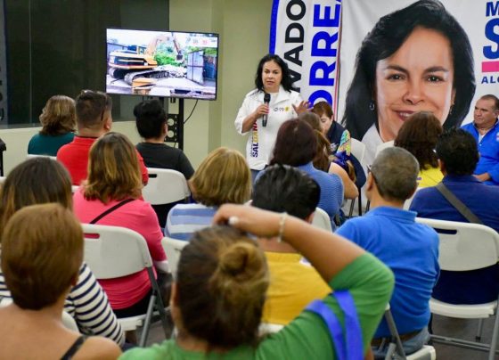La candidata a la alcaldía de Azcapotzalco por el PAN, PRI y PRD, Margarita Saldaña Hernández, reiteró este miércoles el compromiso de su administración con el fortalecimiento del sistema educativo local. FOTO: Especial