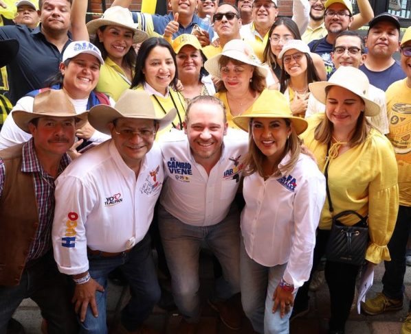 La esperanza ya cambió de manos y por eso vamos a ganar en las próximas elecciones del 2 de junio, aseguró la candidata a la alcaldía de Tlalpan, Alfa González durante su participación en la celebración del 35 aniversario del Partido de la Revolución Democrática (PRD). FOTO: Especial