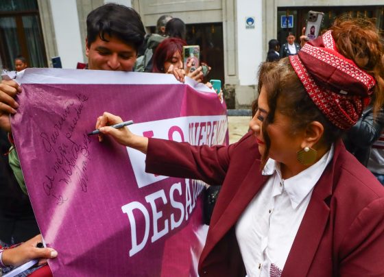 Le cayó como anillo al dedo a Clara Brugada la señal que recibió desde Palacio, de que al menos el primer mes posterior a las elecciones guardara un perfil público muy bajo para permitir que solamente figurara Claudia Sheinbaum, la virtual presidenta electa. FOTO: X / Brugada