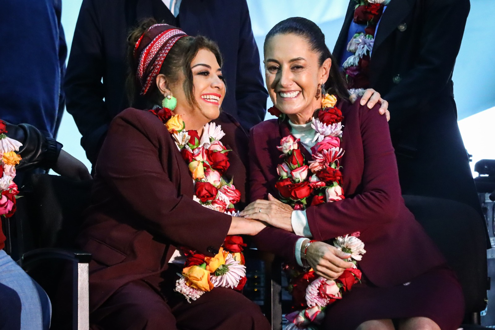 Acompañada de la presidenta electa, Claudia Sheinbaum y de integrantes de Morena, Clara Brugada, Jefa de Gobierno electa de la Ciudad de México, celebró la continuidad de la Cuarta Transformación, en un evento realizado en los Pinos. FOTO: X / Clara Brugada