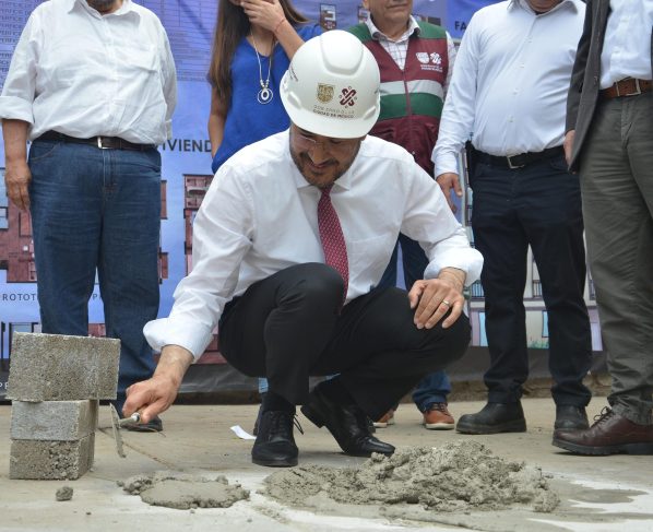 Batres inicia ahora construcción en la zona de Coyoacán