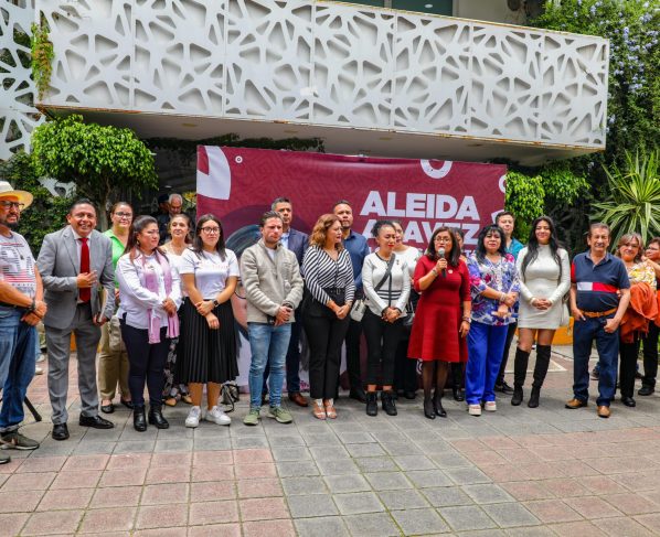 Aleida Alavez Ruiz, alcaldesa electa de Iztapalapa, sostuvo una reunión con el actual alcalde de la demarcación, Raúl Basulto Luviano, para dar inicio formal de los trabajos del Proceso de Entrega - Recepción de la Alcaldía. FOTO: Especial