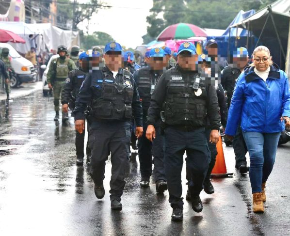 La alcaldía Coyoacán extendió los dispositivos de seguridad para el retiro de chelerías, donde hay venta ilegal de alcohol, y este fin de semana llegó a tianguis, mercados y ferias, así como en vía pública, porque el alcalde Giovani Gutiérrez advirtió que no van a permitir que se induzca a la niñez y a la juventud a truncar su futuro”, FOTO: Especial