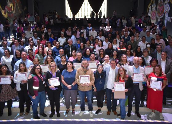 Trabajadores hombres y mujeres de la Alcaldía La Magdalena Contreras recibieron reconocimientos por capacitarse en el “Taller de Sensibilización en Perspectiva de Género y Derechos Humanos”. FOTOS: Especial