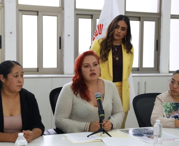 Madres de niños que estudiaban en la Academia Militarizada Oliin Cuauhtémoc exigieron a las autoridades que den celeridad a las investigaciones y deslinden responsabilidades ante las denuncias por maltrato físico y emocional, lo más grave el “homicidio calificado” –así lo indaga la Fiscalía– del menor Erick, de 13 años, ocurrido en un campamento organizado por la institución.