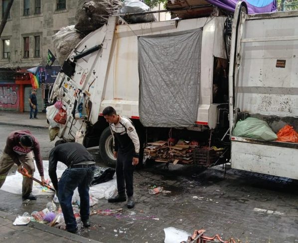 Alcaldía Cuauhtémoc recoge 30 toneladas de basura tras marcha del Orgullo 2025