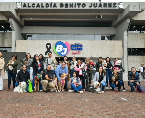 El alcalde Luis Mendoza buscará la certificación oficial para que la alcaldía sea ‘pet friendly’, según anunció este Día Mundial de Llevar a tu Perro al Trabajo.