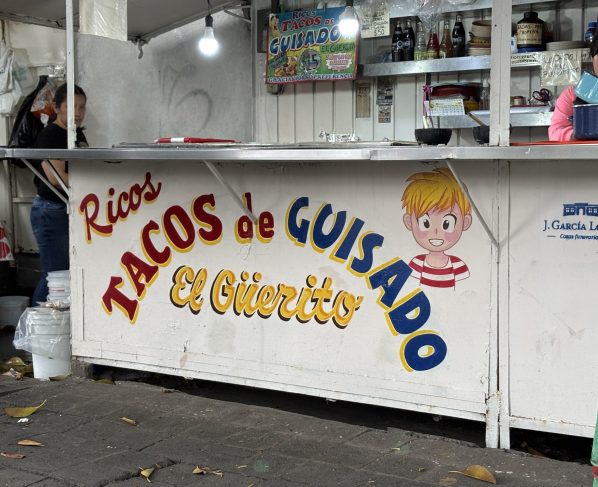 “El ataque a los rótulos fue una tentativa de homicidio cultural. Hoy decimos con hechos: la Cuauhtémoc no se borra, se pinta con orgullo”, afirmó la alcaldesa durante el anuncio del programa, en el Mercado San Juan, el pasado octubre.