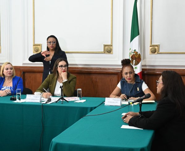La Comisión de Derechos Humanos del Congreso local, que encabeza la legisladora Jannete Elizabeth Guerrero Maya (PT), concluyó con la serie de entrevistas de las personas aspirantes a integrar el Consejo Ciudadano Honorífico de este órgano legislativo, que se encargará de evaluar a la persona titular de la Comisión de Derechos Humanos de la Ciudad de México. FOTO: Especial