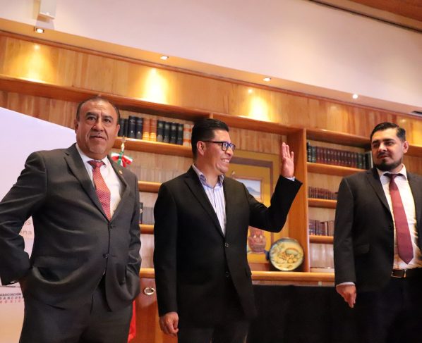 El presidente de la Comisión de Hacienda en el Congreso de la Ciudad de México, Pablo Trejo dijo que es necesaria la coordinación, integración y generación de recursos de la capital del país y sus tres entidades vecinas, Hidalgo, Morelos y Estado de México y para ello se planteó este martes, formalmente, la creación del Parlamento Metropolitano.