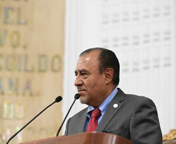 El legislador Pablo Trejo Pérez (PRD) advirtió el crecimiento exponencial del parque vehicular en la metrópoli, que actualmente supera los 6.4 millones de unidades, particularmente automóviles y motocicletas, lo que genera desafíos para la seguridad vial y la movilidad urbana. FOTO: Especial