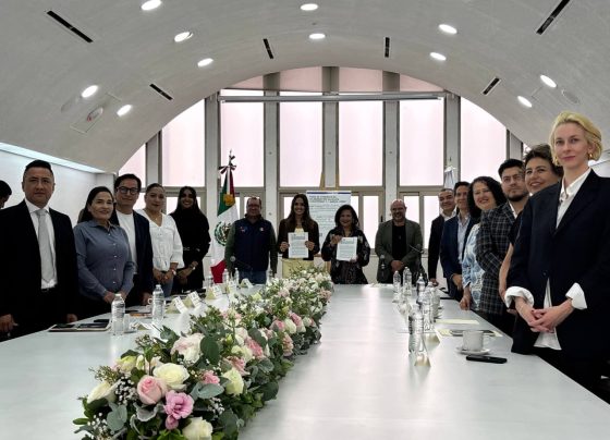 Con el objetivo de garantizar dignidad en la partida de quienes más lo necesitan, la alcaldesa de Cuauhtémoc, Alessandra Rojo de la Vega firmó un Convenio de Colaboración con la funeraria J. García López, mediante el cual se otorgarán cremaciones gratuitas a personas en situación de calle que fallezcan en la demarcación. FOTO: Especial