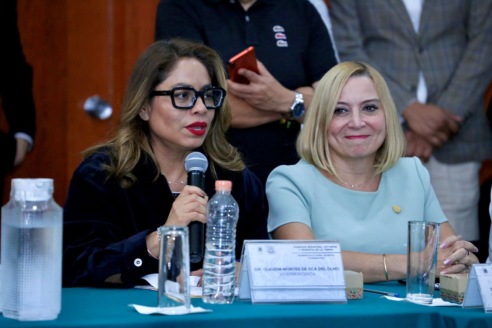 Fortalecer las instituciones encargadas del acceso a la justicia, combatir la corrupción y garantizar la certeza jurídica en la CDMX, fue el llamado del Grupo Parlamentario de Acción Nacional durante la comparecencia de Eréndira Cruzvillegas Fuentes, titular de la Consejería Jurídica y de Servicios Legales de la Ciudad de México. FOTO: Especial