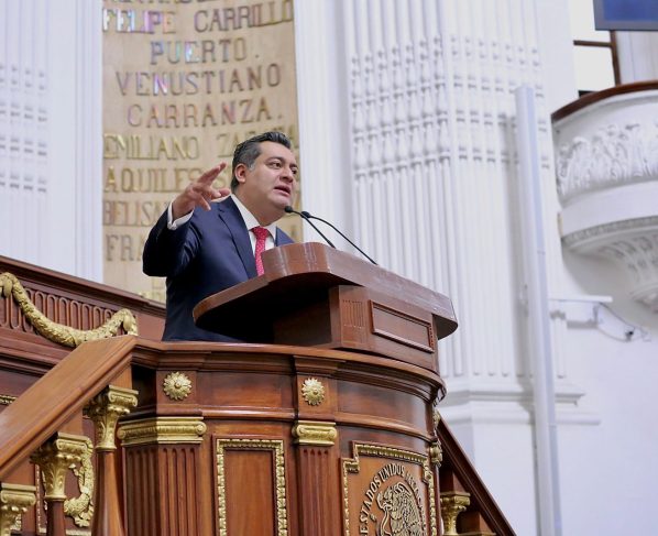 Garrido pide facultar a Notarios en remates inmobiliarios