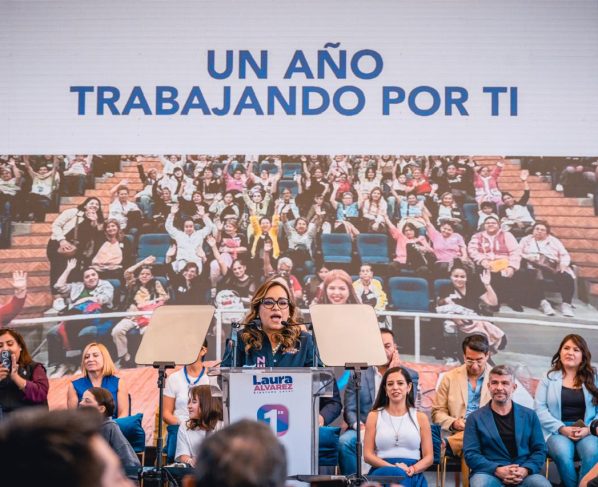 Laura Álvarez recordó logros alcanzados junto con los vecinos para que se cuente, por ejemplo, con escuelas seguras como la Escuela Mártires de Tacubaya que presenta riesgos estructurales y la autoridad educativa ha comenzado a atender. FOTOS: Especial