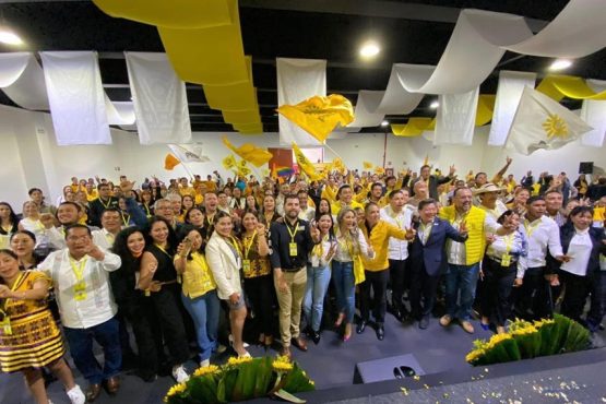 Este fin de semana se llevó a cabo el encuentro fundacional del Bloque Nacional Político de Partidos locales del PRD, donde sus dirigentes acordaron caminar juntos en unidad, sin sumisión y con una visión progresista. FOTO: Especial