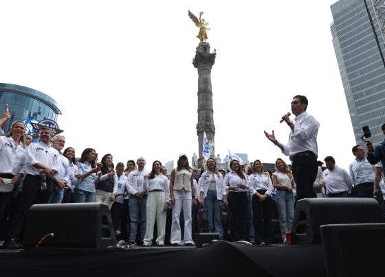 El presidente nacional del Partido Acción Nacional, Jorge Romero Herrera, encabezó el relanzamiento del PAN en un acto histórico que marcó “el inicio de una nueva era azul: un PAN más abierto, moderno y ciudadano.”