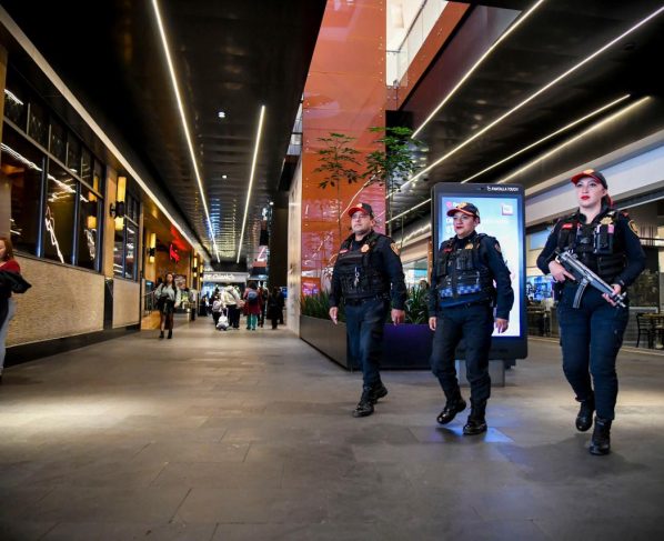 Alcalde Luis Mendoza refuerza seguridad Blindar BJ 360º en centros comerciales. FOTO: Espécial