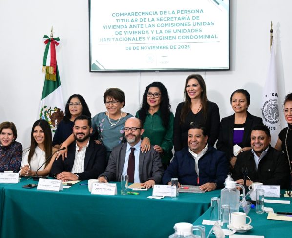 En el marco de la glosa del Primer Informe de la jefa de Gobierno, Clara Marina Brugada Molina, el titular de la Secretaría de Vivienda, Inti Muñoz Santini, compareció ante las Comisiones Unidas de Vivienda y de Unidades Habitacionales y Régimen Condominal del Congreso local, para evaluar los avances, retos y oportunidades en la materia. FOTO: Especial