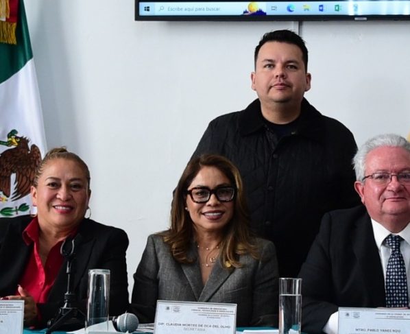 El titular de la Secretaría de Educación, Ciencia, Tecnología e Innovación de la Ciudad de México, Pablo Enrique Yanes Rizo, compareció ante las Comisiones Unidas de Educación, Ciencia, Tecnología e Innovación, de Deporte y de Juventud del Congreso local, como parte de la glosa del Primer Informe de la jefa de Gobierno, Clara Marina Brugada Molina. FOTO: Especial