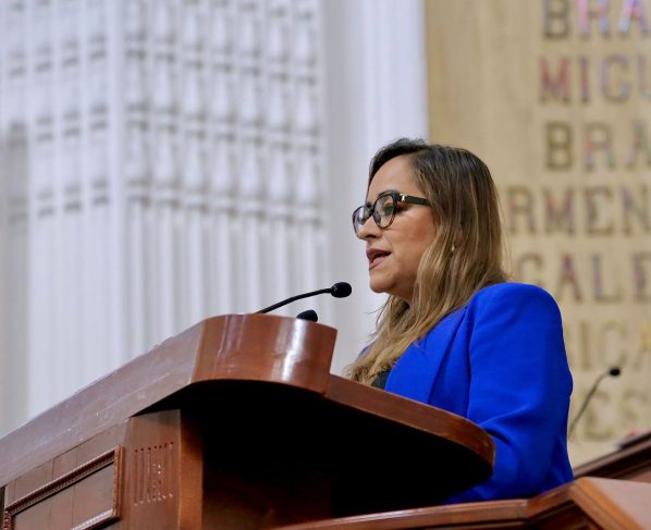 Laura Álvarez exige descongelar iniciativa de aguinaldo exento de impuestos.
