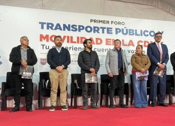 Gracias a los foros sobre la movilidad en la Ciudad de México, que organizan y llevan a cabo conjuntamente el Gobierno capitalino y el Congreso local, se podrá enriquecer el Proyecto del Plan General de Desarrollo de esta metrópoli 2025-204 en dicho rubro, ya que serán incluidas las opiniones de la sociedad civil y todos los sectores, manifestó la diputada Xóchitl Bravo Espinosa. FOTOS: Especial