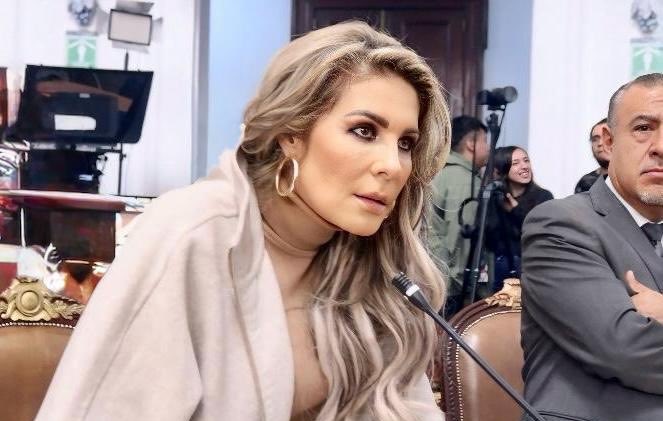 “Consejera Presidenta Patricia Avendaño, el @TECDMX NO te mandató otorgar 60 días más ni hacer nombramientos a militantes de #MORENA, desconoces lo que te conviene porque casualmente el Registro del #PRD CDMX ya se había valido desde el 21 de octubre de 2024 lo ratificas, y el RFC también lo validas, pero desconoces los nombramientos de los perredistas", acusó Nora Arias.