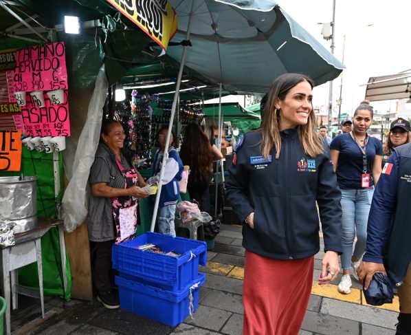 En la oposición de la CDMX empiezan a ver cada día con mayor preocupación lo que ocurre en la Alcaldía Cuauhtémoc. El panorama no es halagüeño y se tambalea la reelección de Alessandra Rojo de la Vega.