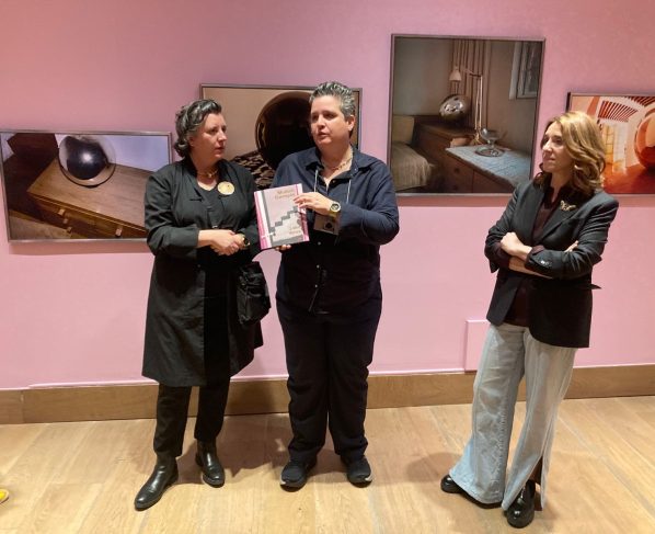 Fundación Casa de México en España presentó este jueves la exposición Adorado Barragán del dúo de artistas mexicanas Lake Verea. Se trata de una exposición de 12 fotografías de la casa estudio Luis Barragán, considerada patrimonio mundial por la UNESCO desde el año 2004. FOTOS: Especial